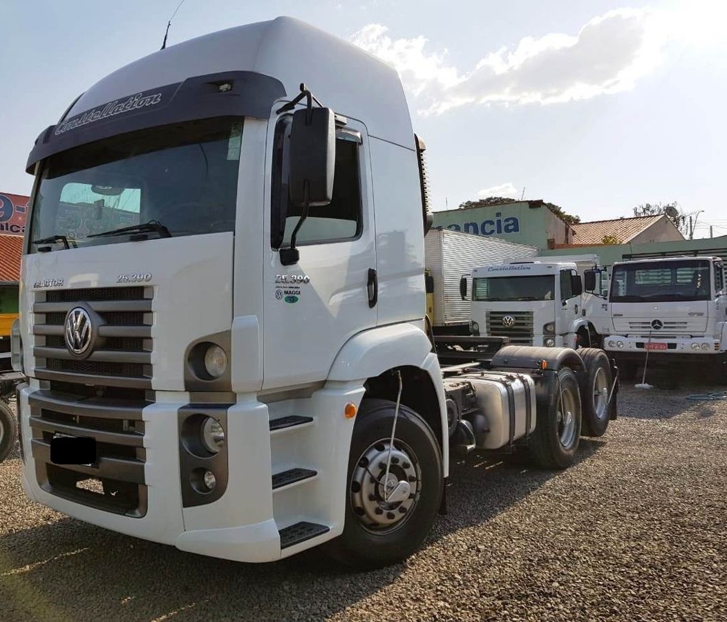 Vw 25-390 Constellation 6x2 2014 