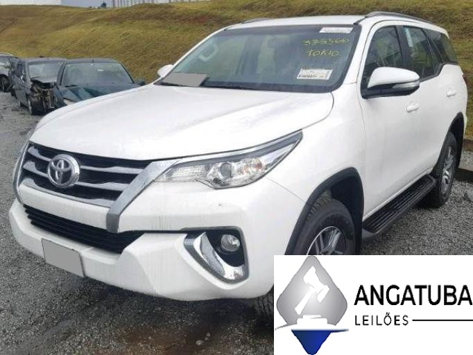 TOYOTA HILUX SW4 16/17